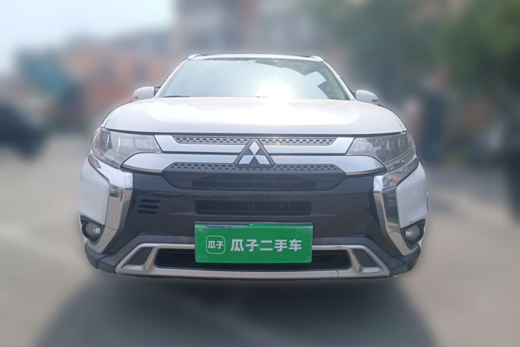 Used Mitsubishi Outlander 2020 2.4L 4x4 Zhi Xiang Edition 5 Seats Front