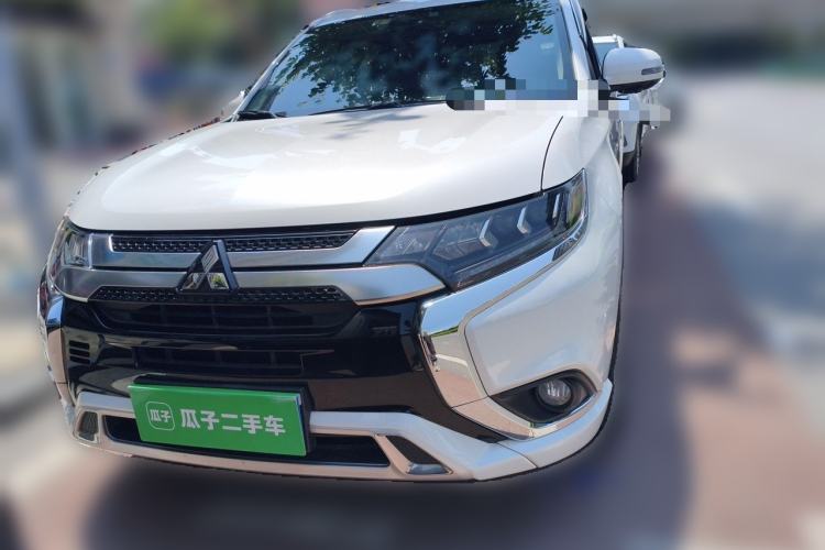 Used Mitsubishi Outlander 2020 2.4L 4x4 Zhi Xiang Edition 7-Seater Front