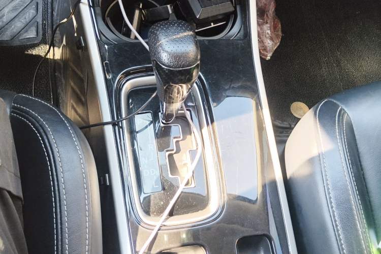 Used Mitsubishi Outlander 2020 2.0L Two-Wheel Drive Enjoyment Version 5 Seats Gear Lever