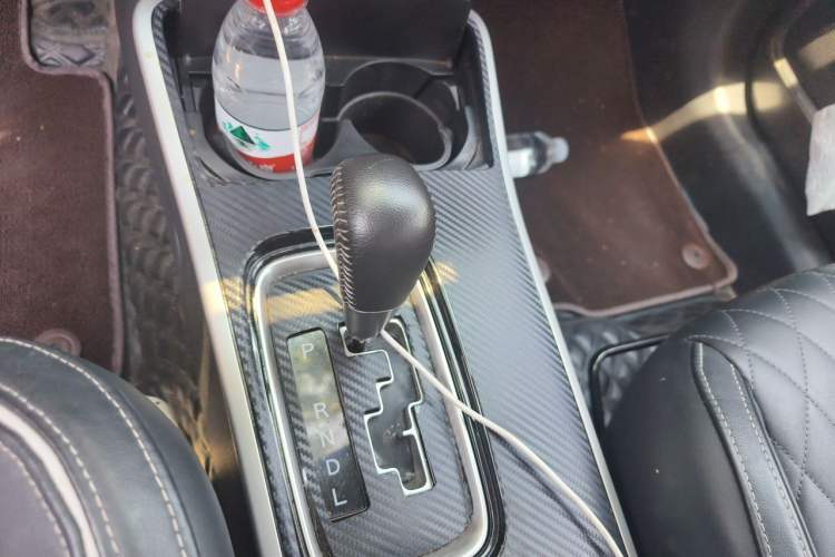 Used Mitsubishi Outlander 2020 2.4L 4x4 Zhi Xiang Edition 5 Seats Gear Lever