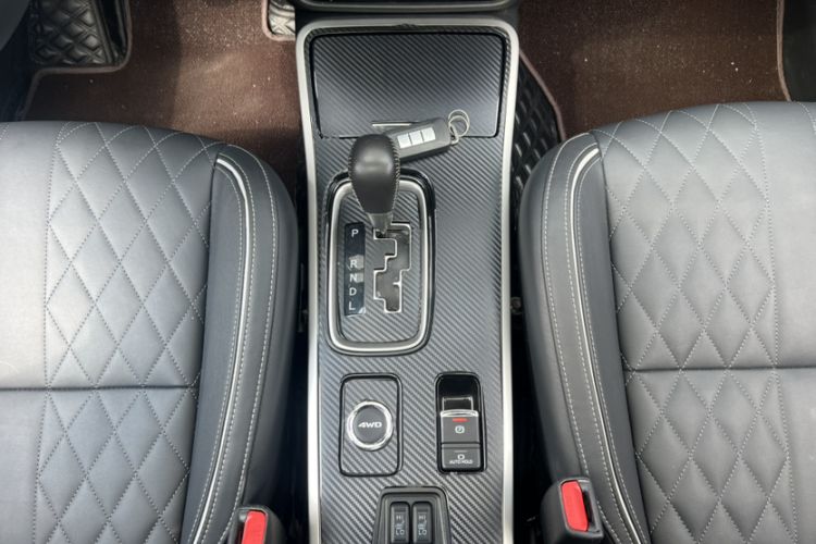 Used Mitsubishi Outlander 2020 2.4L 4x4 Zhi Xiang Edition 5 Seats Gear Lever