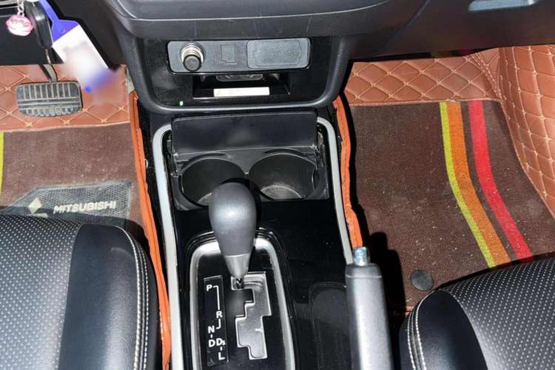 Used Mitsubishi Outlander 2020 2.0L Two-Wheel Drive Comfort Edition 5 Seats Gear Lever