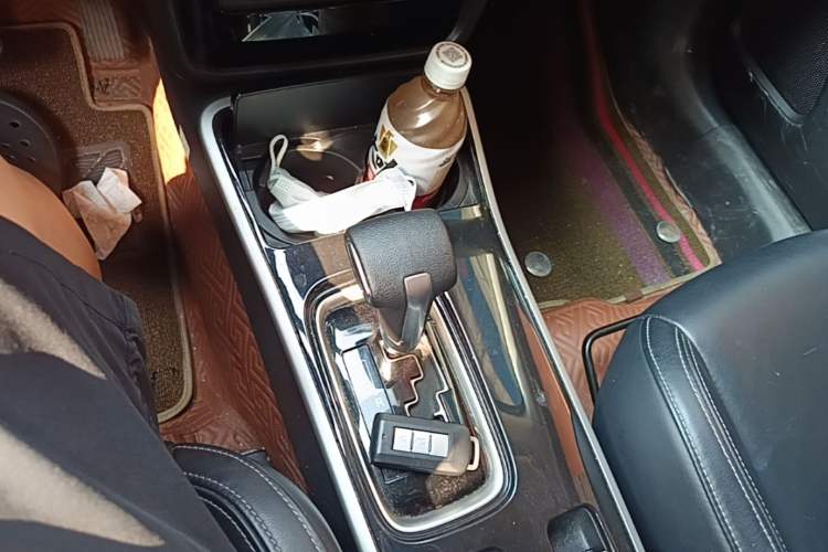 Used Mitsubishi Outlander 2020 2.0L Two-Wheel Drive Enjoyment Version 5 Seats Gear Lever