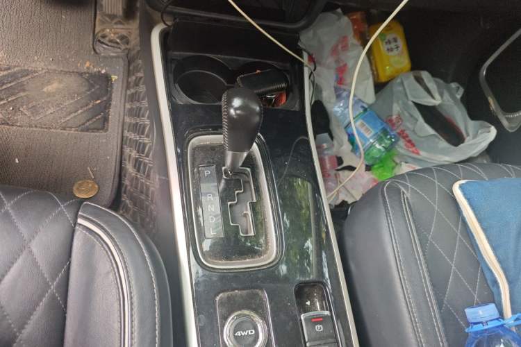 Used Mitsubishi Outlander 2020 2.4L 4x4 Zhi Xiang Edition 5 Seats Gear Lever