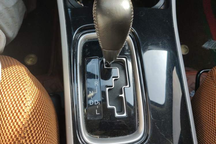 Used Mitsubishi Outlander 2020 2.0L Two-Wheel Drive Enjoyment Version 5 Seats Gear Lever