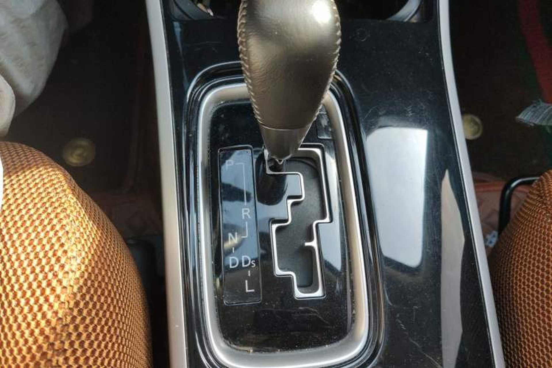 Used Mitsubishi Outlander 2020 2.0L Two-Wheel Drive Enjoyment Version 5 Seats Gear Lever
