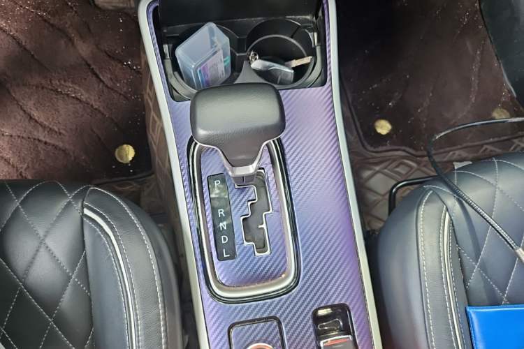 Used Mitsubishi Outlander 2020 2.4L 4x4 Zhi Xiang Edition 7-Seater Gear Lever