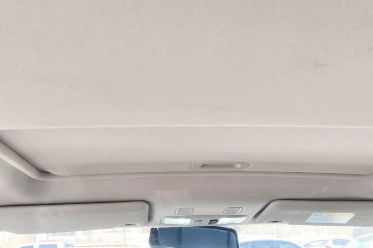 Used Mitsubishi Outlander 2020 2.0L Two-Wheel Drive Enjoyment Version 5 Seats Headliner