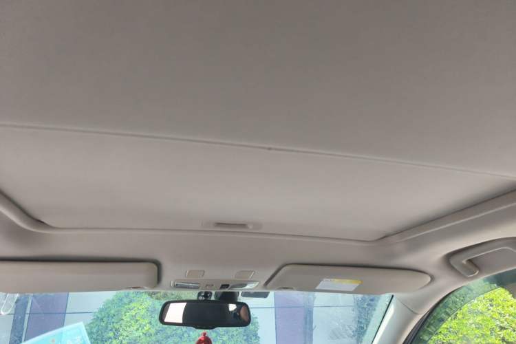 Used Mitsubishi Outlander 2020 2.4L 4x4 Zhi Xiang Edition 5 Seats Headliner