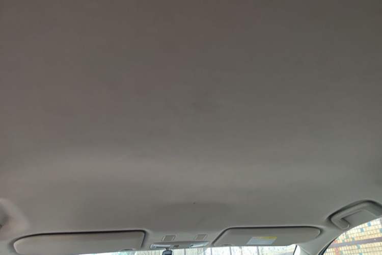 Used Mitsubishi Outlander 2020 2.0L Two-Wheel Drive Comfort Edition 5 Seats Headliner