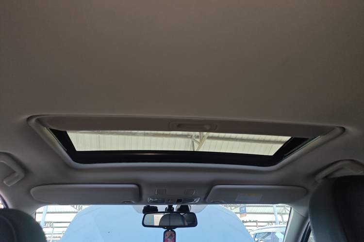 Used Mitsubishi Outlander 2020 2.4L 4x4 Zhi Xiang Edition 7-Seater Headliner