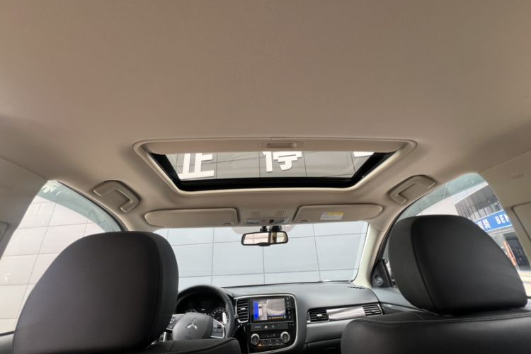 Used Mitsubishi Outlander 2020 2.4L 4x4 Zhi Xiang Edition 5 Seats Headliner