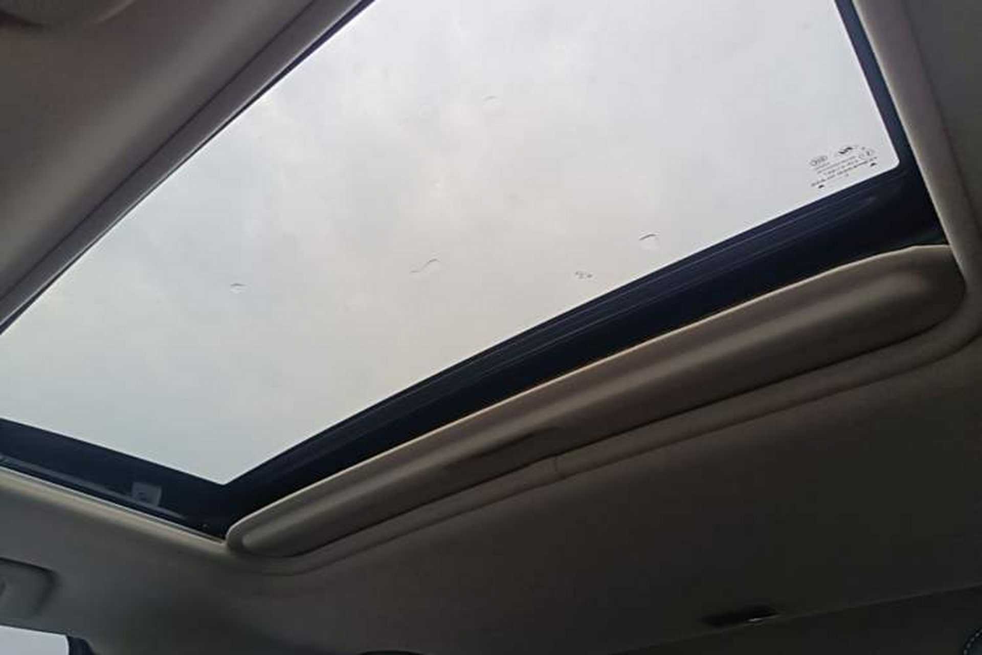 Used Mitsubishi Outlander 2020 2.4L 4x4 Zhi Xiang Edition 7-Seater Headliner