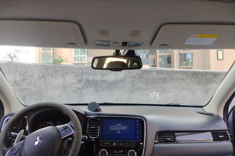 Used Mitsubishi Outlander 2020 2.4L 4x4 Zhi Xiang Edition 5 Seats Headliner