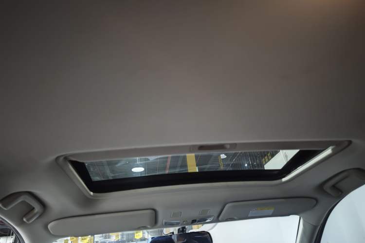 Used Mitsubishi Outlander 2020 2.0L Two-Wheel Drive Enjoyment Version 5 Seats Headliner