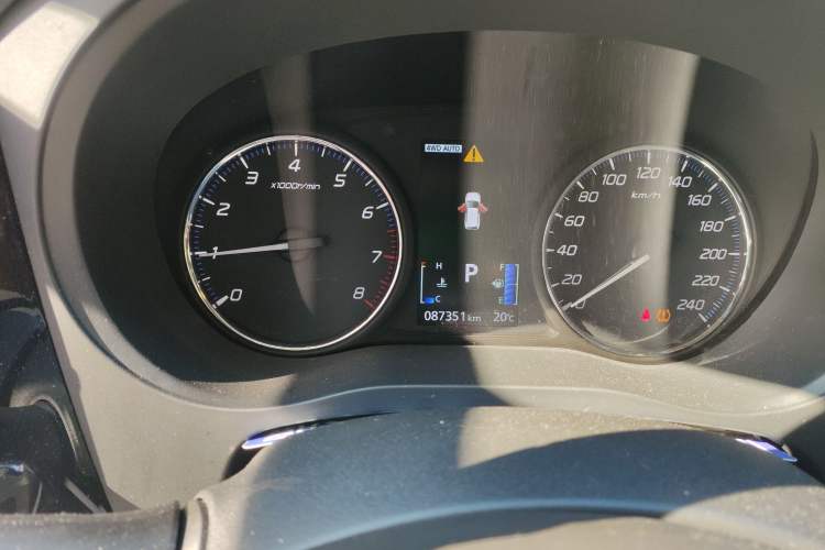 Used Mitsubishi Outlander 2020 2.4L 4x4 Zhi Xiang Edition 7-Seater Instrument Cluster