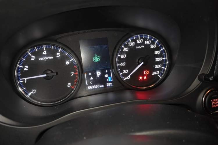 Used Mitsubishi Outlander 2020 2.0L Two-Wheel Drive Comfort Edition 7-Seater Instrument Cluster