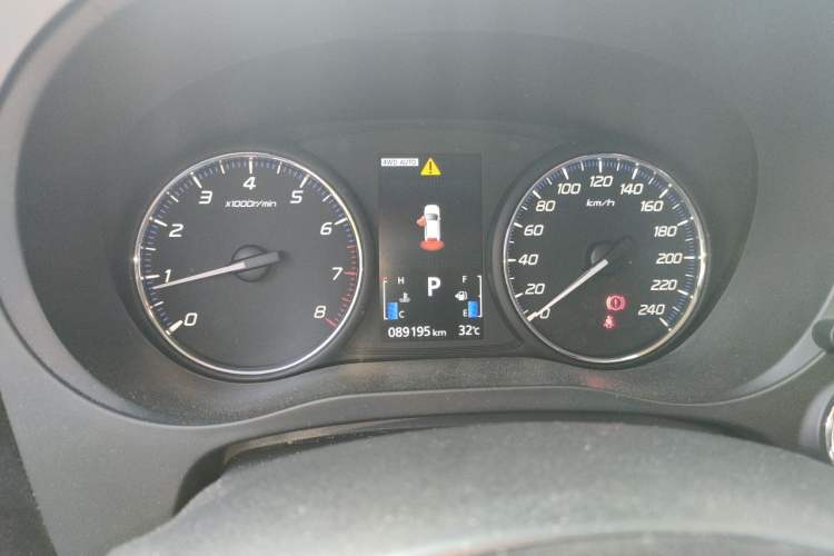 Used Mitsubishi Outlander 2020 2.4L 4x4 Zhi Xiang Edition 5 Seats Instrument Cluster