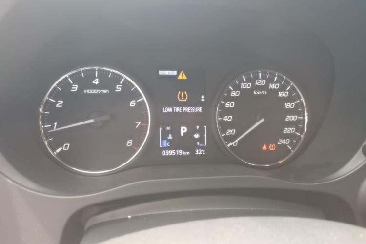 Used Mitsubishi Outlander 2020 2.4L 4x4 Zhi Xiang Edition 5 Seats Instrument Cluster