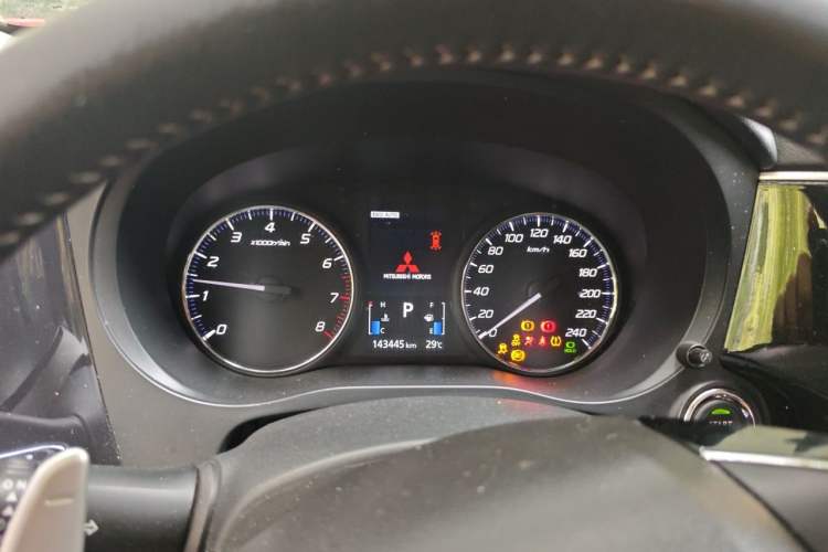 Used Mitsubishi Outlander 2020 2.4L 4x4 Zhi Xiang Edition 7-Seater Instrument Cluster