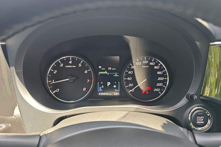 Used Mitsubishi Outlander 2020 2.0L Two-Wheel Drive Comfort Edition 7-Seater Instrument Cluster