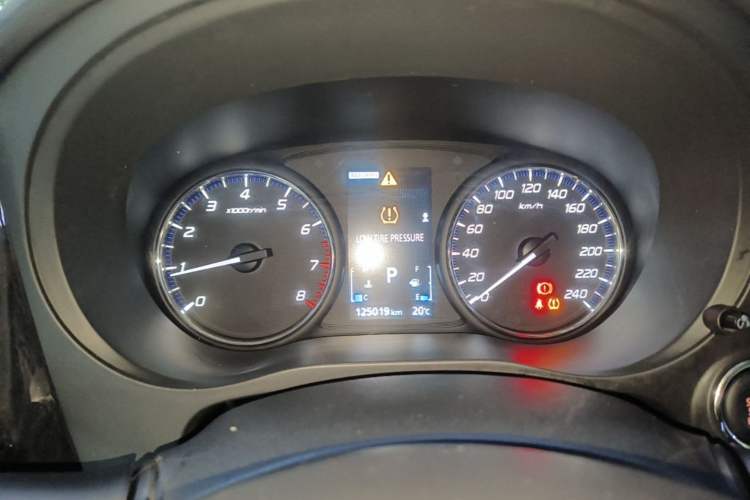 Used Mitsubishi Outlander 2020 2.4L 4x4 Zhi Xiang Edition 7-Seater Instrument Cluster