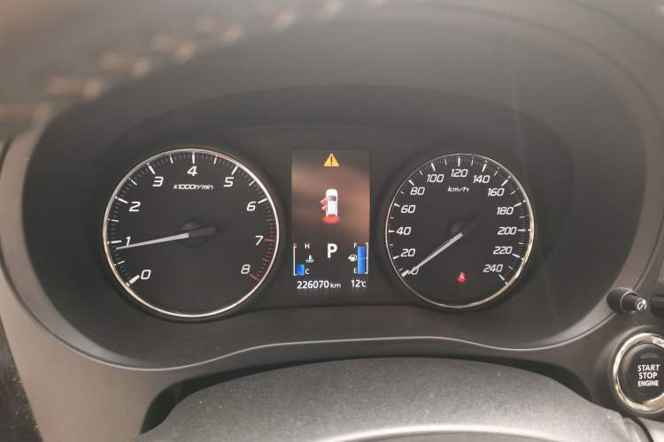 Used Mitsubishi Outlander 2020 2.0L Two-Wheel Drive Enjoyment Version 5 Seats Instrument Cluster