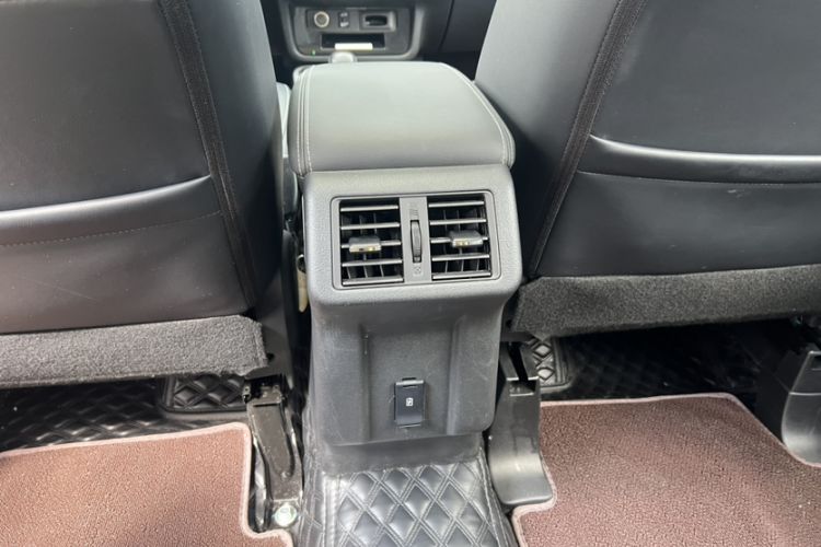 Used Mitsubishi Outlander 2020 2.4L 4x4 Zhi Xiang Edition 5 Seats Interior 1