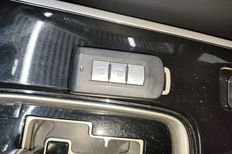 Used Mitsubishi Outlander 2020 2.4L 4x4 Zhi Xiang Edition 7-Seater Interior 1