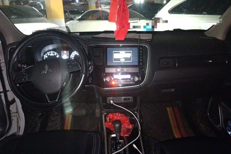 Used Mitsubishi Outlander 2020 2.0L Two-Wheel Drive Enjoyment Version 5 Seats Interior 2