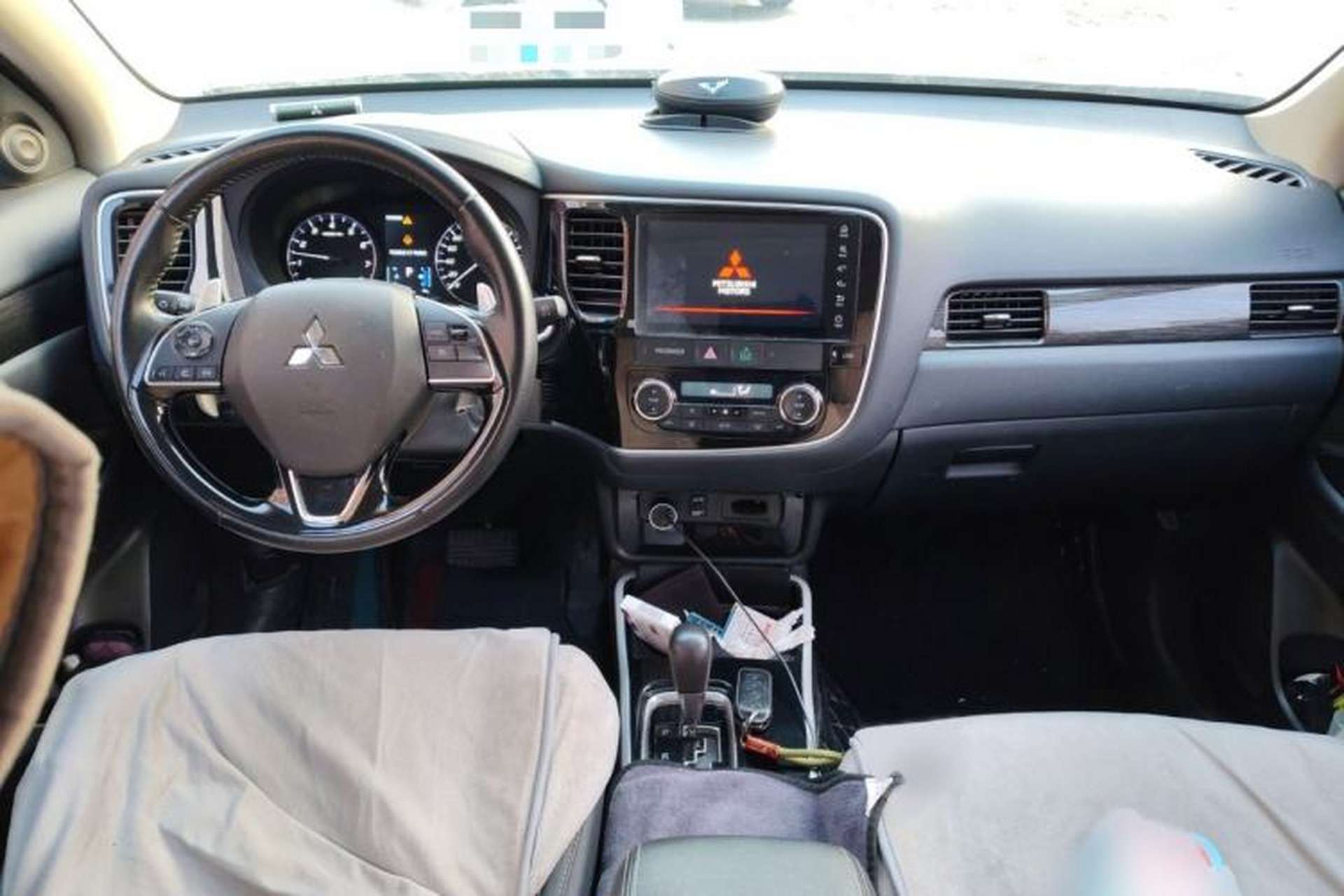 Used Mitsubishi Outlander 2020 2.4L 4x4 Zhi Xiang Edition 5 Seats Interior 2