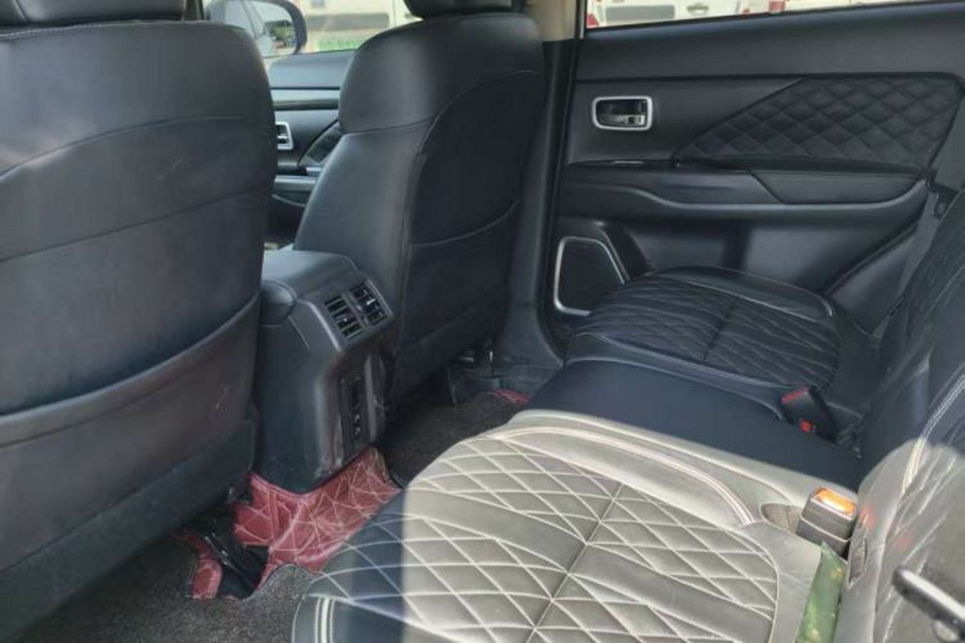 Used Mitsubishi Outlander 2020 2.4L 4x4 Zhi Xiang Edition 5 Seats Interior 2