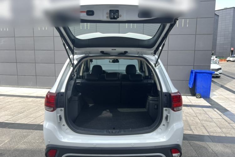 Used Mitsubishi Outlander 2020 2.4L 4x4 Zhi Xiang Edition 5 Seats Interior 3