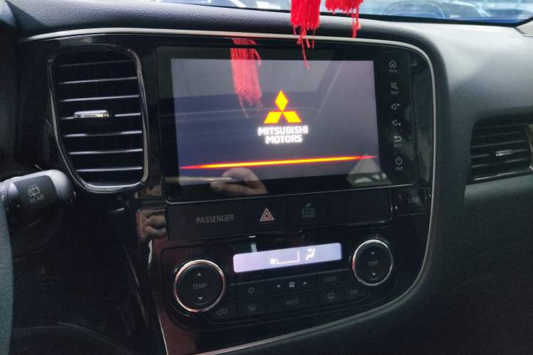Used Mitsubishi Outlander 2020 2.0L Two-Wheel Drive Enjoyment Version 5 Seats Interior 3