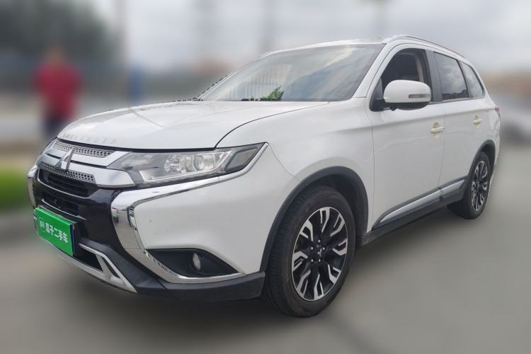 Used Mitsubishi Outlander 2020 2.0L Two-Wheel Drive Enjoyment Version 5 Seats Guazi used car, China used car export, Used car for sale, Used  cars, Cheapest cars for sale