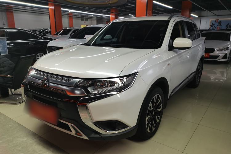 Used Mitsubishi Outlander 2020 2.0L Two-Wheel Drive Comfort Edition 5 Seats Guazi used car, China used car export, Used car for sale, Used Mitsubishi cars, Cheapest cars for sale