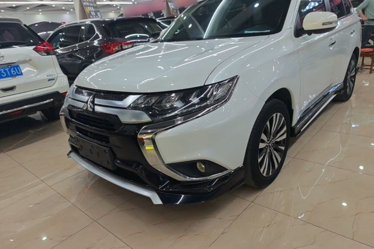 Used Mitsubishi Outlander 2020 2.4L 4x4 Zhi Xiang Edition 5 Seats Left Front Headlight