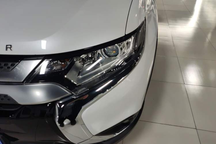 Used Mitsubishi Outlander 2020 2.0L Two-Wheel Drive Enjoyment Version 5 Seats Left Front Headlight