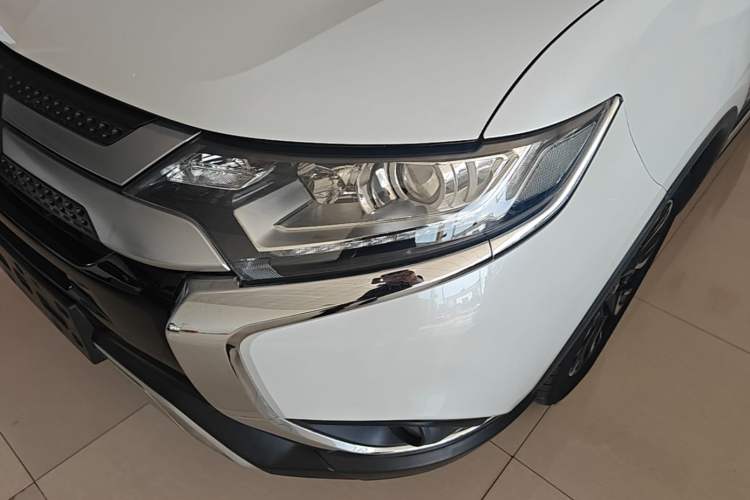 Used Mitsubishi Outlander 2020 2.0L Two-Wheel Drive Comfort Edition 7-Seater Left Front Headlight