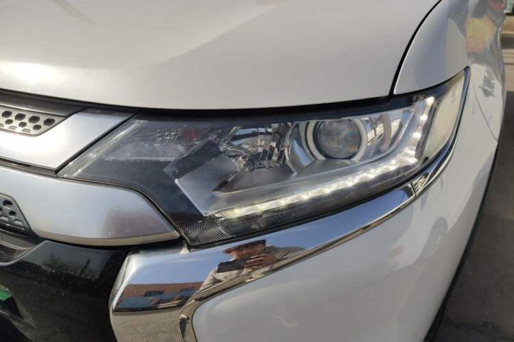 Used Mitsubishi Outlander 2020 2.0L Two-Wheel Drive Enjoyment Version 5 Seats Left Front Headlight