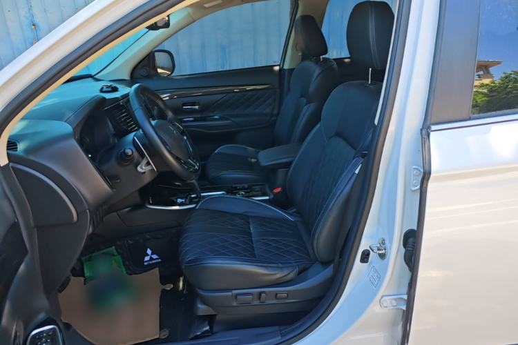 Used Mitsubishi Outlander 2020 2.4L 4x4 Zhi Xiang Edition 7-Seater Left Front Seat