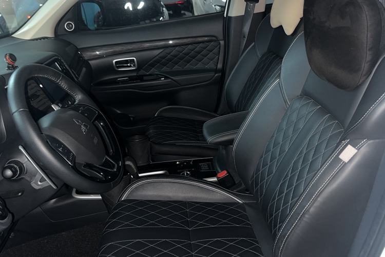 Used Mitsubishi Outlander 2020 2.4L 4x4 Zhi Xiang Edition 7-Seater Left Front Seat