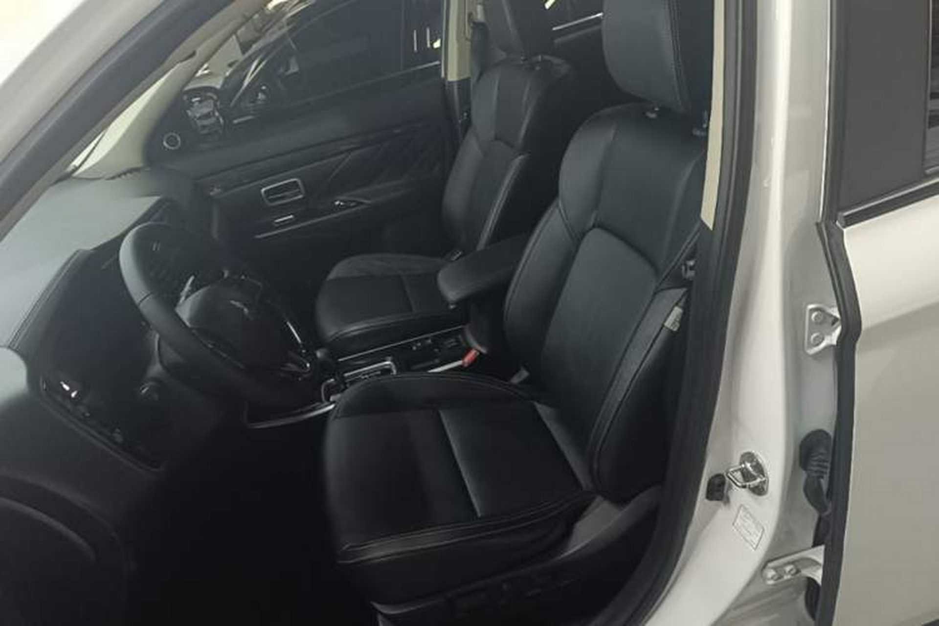 Used Mitsubishi Outlander 2020 2.0L Two-Wheel Drive Comfort Edition 7-Seater Left Front Seat