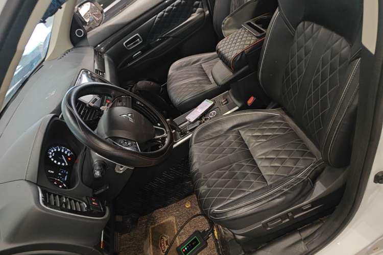 Used Mitsubishi Outlander 2020 2.4L 4x4 Zhi Xiang Edition 5 Seats Left Front Seat
