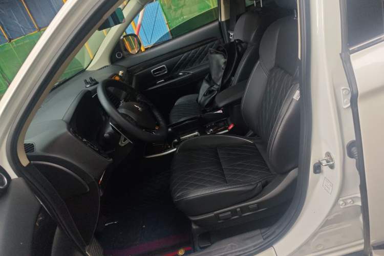 Used Mitsubishi Outlander 2020 2.4L 4x4 Zhi Xiang Edition 7-Seater Left Front Seat