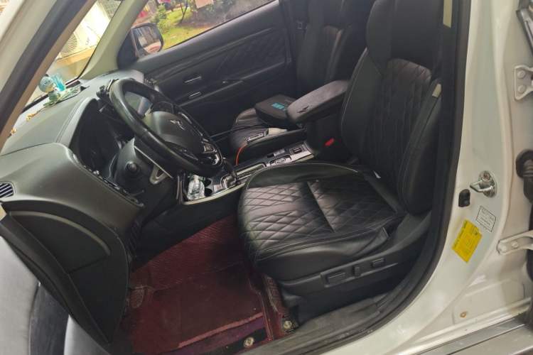 Used Mitsubishi Outlander 2020 2.4L 4x4 Zhi Xiang Edition 7-Seater Left Front Seat