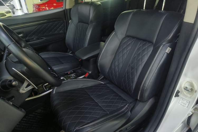 Used Mitsubishi Outlander 2020 2.4L 4x4 Zhi Xiang Edition 7-Seater Left Front Seat