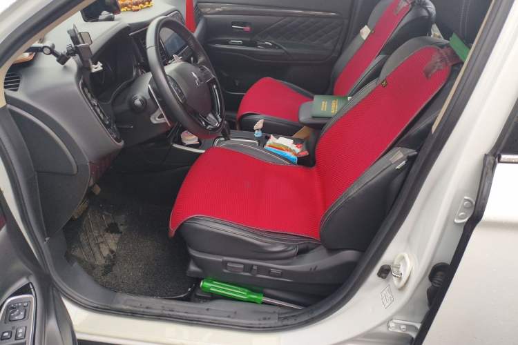 Used Mitsubishi Outlander 2020 2.4L 4x4 Zhi Xiang Edition 5 Seats Left Front Seat