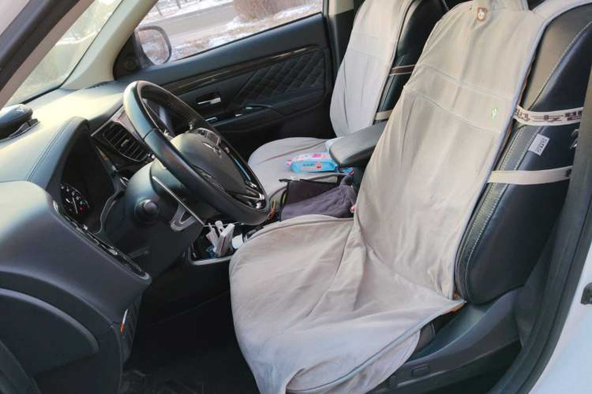 Used Mitsubishi Outlander 2020 2.4L 4x4 Zhi Xiang Edition 5 Seats Left Front Seat