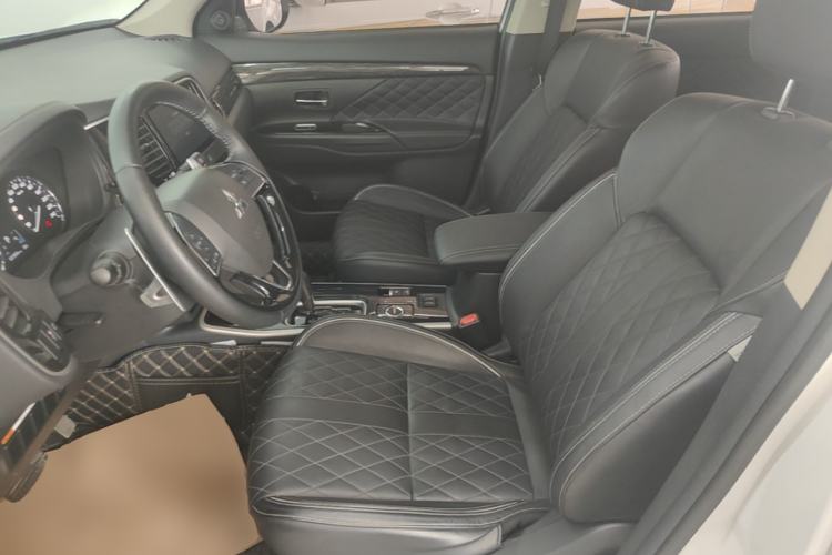 Used Mitsubishi Outlander 2020 2.4L 4x4 Zhi Xiang Edition 7-Seater Left Front Seat